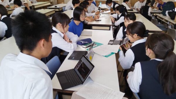 マレーシアの姉妹校生徒が来日し、交流を行いました