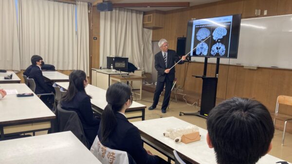 「医学探究」を実施しました