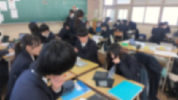 １年「探究基礎」グループ研究発表会を実施しました